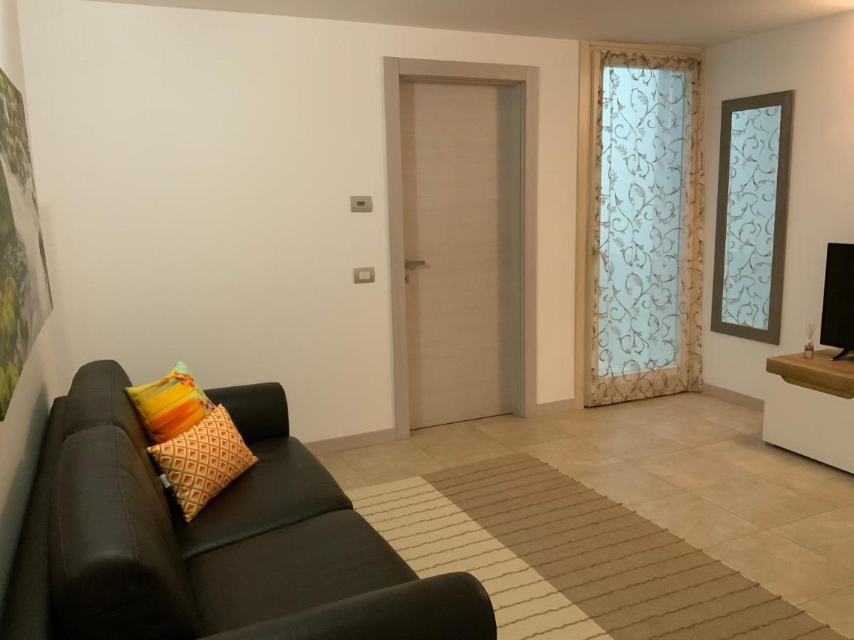 King' S Apartment سيرمِيوني المظهر الخارجي الصورة